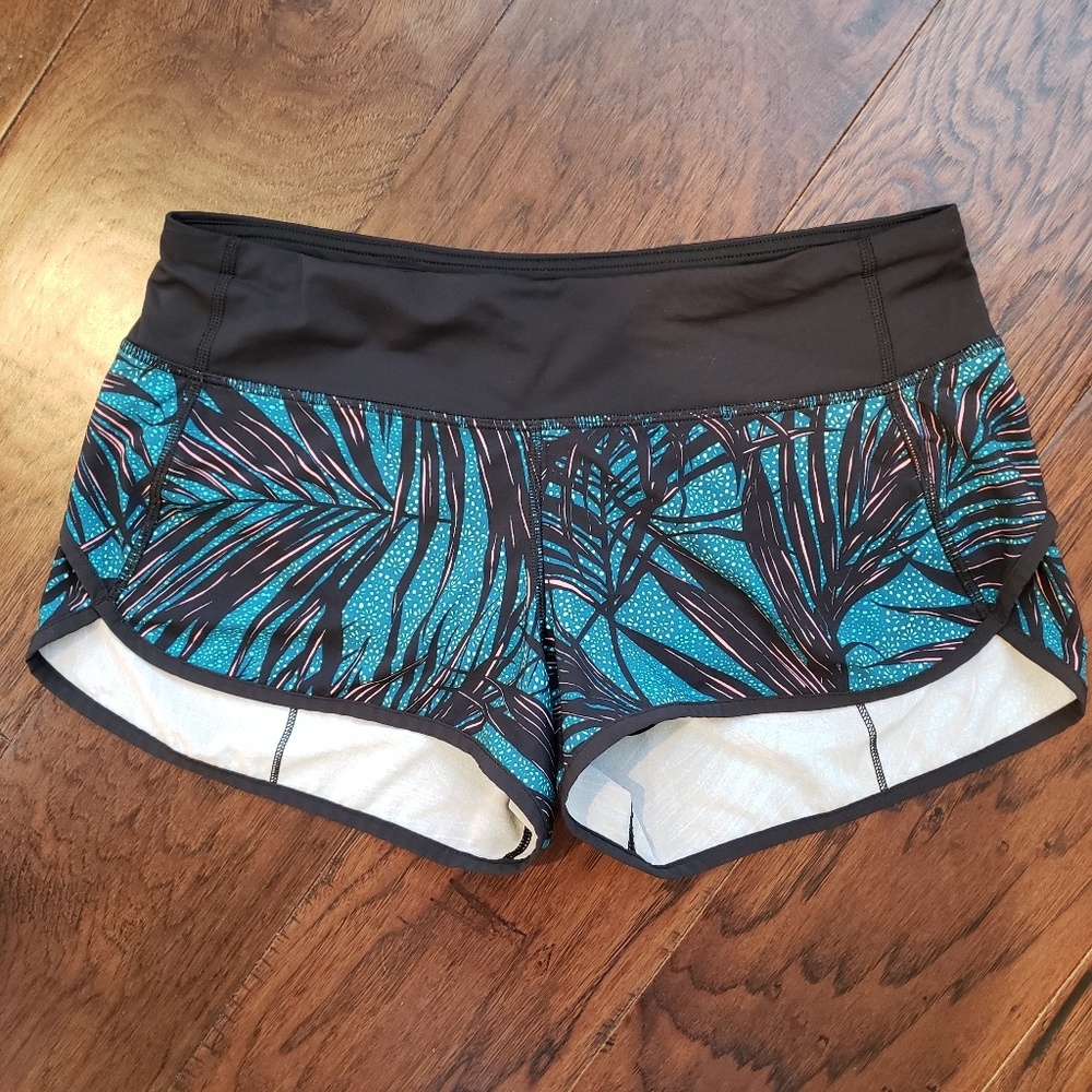 Lululemon Speed Short 4-Way Stretch Size 6
